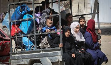 محام دولي: إسرائيل تسعى لتهجير الغزيين عبر خدعة إنسانية مرتبطة بمشروع سياسي دولي محام دولي: إسرائيل تسعى لتهجير الغزيين عبر خدعة إنسانية مرتبطة بمشروع سياسي دولي