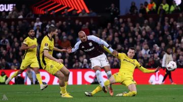 أستون فيلا يتغلب على يونج بويز السويسري وروما يفوز على ميتيلاند بالدوري الأوروبي أستون فيلا يتغلب على يونج بويز السويسري وروما يفوز على ميتيلاند بالدوري الأوروبي