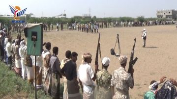 وقفة لقبائل زبيد بالحديدة لإعلان النفير والاستعداد لمواجهة أعداء اليمن