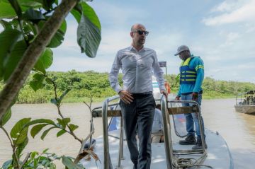 وزير الخارجية الفرنسي يتعهد من كولومبيا هزيمة تجارة المخدرات