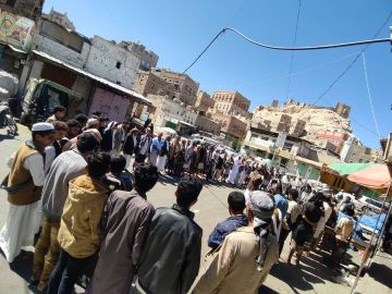 وقفات في البيضاء وفاء لدماء الشهداء واستمرارا للتعبئة وقفات في البيضاء وفاء لدماء الشهداء واستمرارا للتعبئة