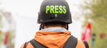 حماية الصحفيين الفلسطينيين : تأجيل إسرائيل الرد على التماس دخول غزة يثير مخاوف قانونية وحقوقية حماية الصحفيين الفلسطينيين : تأجيل إسرائيل الرد على التماس دخول غزة يثير مخاوف قانونية وحقوقية