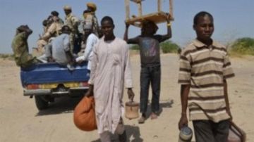 سكان يفرون من بلدة في جنوب مالي بعد هجمات جهادية سكان يفرون من بلدة في جنوب مالي بعد هجمات جهادية