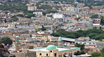 الضالع توجه ضربة مزدوجة للإجرام.. القبض على قاتل ومتهم جنائي فار من العدالة