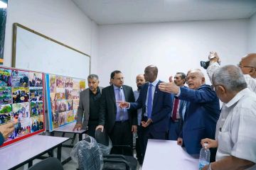 الوزيران السقطري والوالي وممثل الفاو يتفقدون المشاريع الإنشائية في المجمع الزراعي بعدن