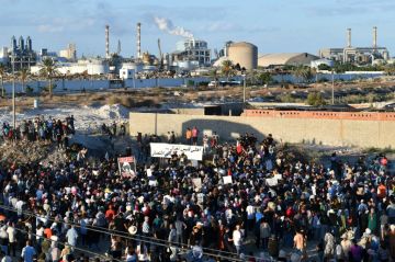 تظاهرة حاشدة في قابس بجنوب تونس تنديدا بالتلوث الصناعي