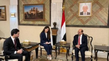 وزير الخارجية الدكتور شائع الزنداني يناقش مع القائم بالأعمال الأمريكي أولويات التعاون الثنائي وزير الخارجية الدكتور شائع الزنداني يناقش مع القائم بالأعمال الأمريكي أولويات التعاون الثنائي