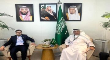 نائب وزير المياه والبيئة يبحث مع المشرف العام لوكالة الاستدامة السعودية تعزيز التعاون البيئي على هامش مؤتمر COP30 في بيليم نائب وزير المياه والبيئة يبحث مع المشرف العام لوكالة الاستدامة السعودية تعزيز التعاون البيئي على هامش مؤتمر COP30 في بيليم