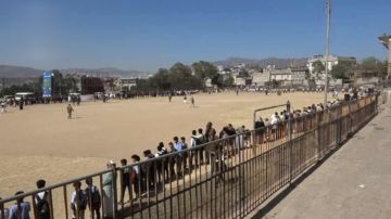 وقفة في المشنة بإب تأكيدا على ثبات الموقف ووفاء للشهداء