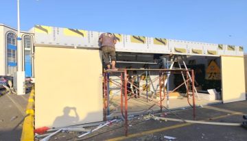 16 ركنا للطاقة الشمسية في قلب عدن مول استعدادا للمؤتمر الوطني الأول للطاقة