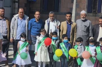 توزيع هدايا للأطفال المرضى في مستشفى الثورة بالبيضاء