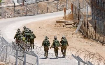 قوات إسرائيلية تحتجز شابين سوريين في ريف درعا الغربي قوات إسرائيلية تحتجز شابين سوريين في ريف درعا الغربي