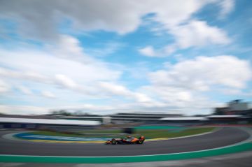 جائزة البرازيل الكبرى: نوريس أول المنطلقين وخيبة كبيرة لفيرستابن جائزة البرازيل الكبرى: نوريس أول المنطلقين وخيبة كبيرة لفيرستابن