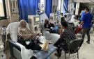مركز حقوقي: كارثة صحية تهدد حياة مرضى السرطان والفشل الكلوي بغزة