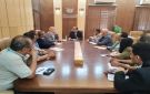 وزير الصحة يبحث مع ممثل اليونيسيف التحضيرات لقمة المانحين والوضع التغذوي في اليمن