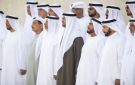 الشيخ محمد بن زايد يرفع علم الإمارات بمشاركة مجموعة من الضباط