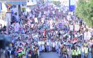 الحديدة تشهد حشودا مليونية في مسيرات التحرير خيارنا والمحتل إلى زوال 