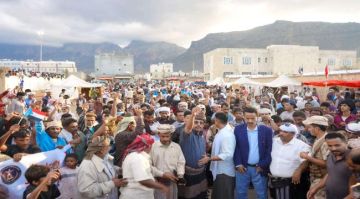 توافد جماهيري واسع من مراكز قلنسية وعبدالكوري إلى مخيم الاعتصام المفتوح بحديبو توافد جماهيري واسع من مراكز قلنسية وعبدالكوري إلى مخيم الاعتصام المفتوح بحديبو