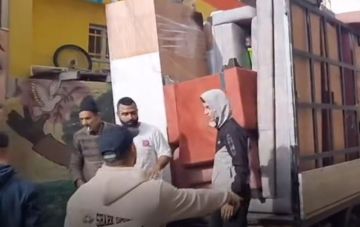 سلطات العدو الصهيوني تجبر ثلاث عائلات مقدسية على إخلاء منازلها في سلوان سلطات العدو الصهيوني تجبر ثلاث عائلات مقدسية على إخلاء منازلها في سلوان