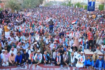 عاجل بدء الاعتصام المفتوح في سيئون للمطالبة بإخراج قوات المنطقة العسكرية الأولى عاجل بدء الاعتصام المفتوح في سيئون للمطالبة بإخراج قوات المنطقة العسكرية الأولى