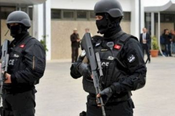 اشتباكات بين الشرطة التونسية وشبان في القيروان بعد وفاة رجل اشتباكات بين الشرطة التونسية وشبان في القيروان بعد وفاة رجل