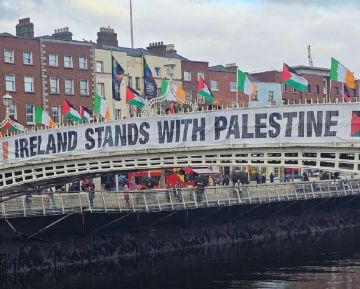 سياسي إيرلندي ينتقد دعم بلاده لـ إسرائيل ويصفه بـ جريمة حرب 