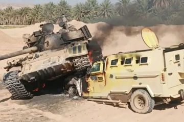 غرفة عمليات إماراتية في المكلا وسرب من الطائرات المسيرة.. كشف تفاصيل جديدة عن عملية اجتياح حضرموت والمهرة غرفة عمليات إماراتية في المكلا وسرب من الطائرات المسيرة.. كشف تفاصيل جديدة عن عملية اجتياح حضرموت والمهرة