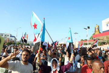 بدء اعتصام مفتوح في عدن للمطالبة بإعلان دولة الجنوب العربي بدء اعتصام مفتوح في عدن للمطالبة بإعلان دولة الجنوب العربي
