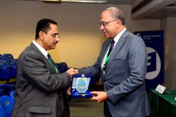 جامعة تعز تكرم الجمعية العربية للبحوث الاقتصادية وتشارك في إطلاق تقرير التنمية العربية 2025 في بيروت