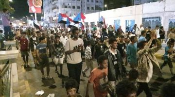 جماهير عدن تحتفل بتحرير وادي حضرموت من القوات الدخيلة