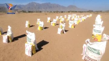 تدشين توزيع سلال غذائية لألفين أسرة فقيرة في ريمة تدشين توزيع سلال غذائية لألفين أسرة فقيرة في ريمة