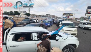 عاجل حشود غفيرة من أبناء الصبيحة وكرش تتجه إلى ساحة العروض للمطالبة باستعادة دولة الجنوب عاجل حشود غفيرة من أبناء الصبيحة وكرش تتجه إلى ساحة العروض للمطالبة باستعادة دولة الجنوب