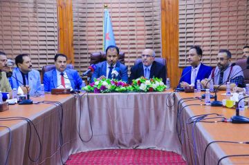 الكثيري يرأس اجتماعا تنسيقيا موسعا للمكتب التنفيذي بالوادي والصحراء والقيادة المحلية للمجلس الانتقالي الكثيري يرأس اجتماعا تنسيقيا موسعا للمكتب التنفيذي بالوادي والصحراء والقيادة المحلية للمجلس الانتقالي