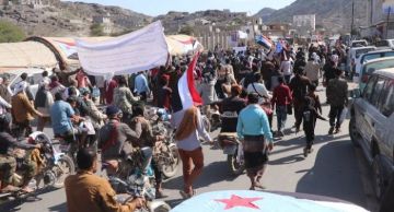 وفد من جماهير الأزارق يصل إلى مخيم اعتصام الضالع وفد من جماهير الأزارق يصل إلى مخيم اعتصام الضالع