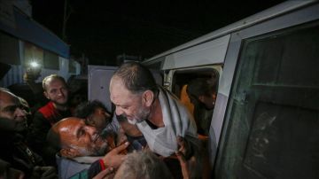 إسرائيل تفرج عن 5 أسرى فلسطينيين نقلوا لمستشفى وسط غزة