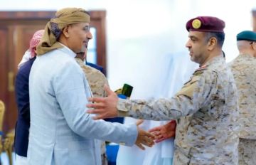 صحفيون سعوديون: لن يكون حميدتي جديد ولا فاشر على حدود المملكة.. الانتقالي سيغادر حضرموت صحفيون سعوديون: لن يكون حميدتي جديد ولا فاشر على حدود المملكة.. الانتقالي سيغادر حضرموت