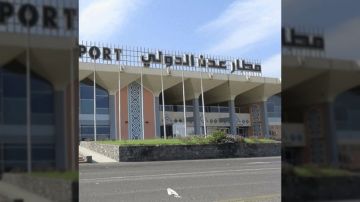 إغلاق مطار عدن الدولي بشكل مفاجئ وتعليق جميع الرحلات الجوية