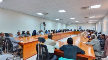 المكتب التنفيذي بشبوة يحذر من محاولات جر المحافظة إلى صراعات جديدة لا تخدم مصالحها المكتب التنفيذي بشبوة يحذر من محاولات جر المحافظة إلى صراعات جديدة لا تخدم مصالحها