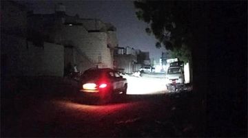 لحج شهران بلا كهرباء ومياه.. والسلطة تكتفي بالصمت لحج شهران بلا كهرباء ومياه.. والسلطة تكتفي بالصمت