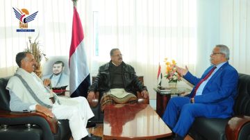 الدكتور بن حبتور يلتقي نائب رئيس المؤتمر الشعبي الدكتور قاسم لبوزة الدكتور بن حبتور يلتقي نائب رئيس المؤتمر الشعبي الدكتور قاسم لبوزة