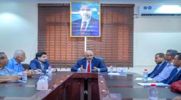 الرئيس الزبيدي يزور وزارة المياه والبيئة ويطلع على المشاريع المنفذة لتعزيز الموارد المائية الرئيس الزبيدي يزور وزارة المياه والبيئة ويطلع على المشاريع المنفذة لتعزيز الموارد المائية