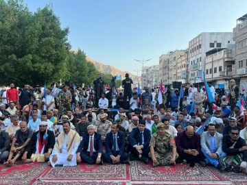 صور- المكلا تحتشد بمليونية جماهيرية دعما للقوات الجنوبية وتجديدا للتفويض الشعبي بإعلان دولة الجنوب العربي