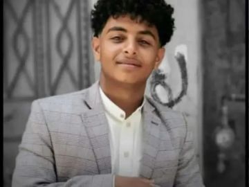 غضب عارم في إب.. مظاهرات حاشدة تطالب الحوثي بتسليم قاتل لؤي مرجان وتحذر من التواطؤ غضب عارم في إب.. مظاهرات حاشدة تطالب الحوثي بتسليم قاتل لؤي مرجان وتحذر من التواطؤ