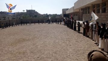 وقفة قبلية في خولان بمحافظة صنعاء تأكيدا للجهوزية لمواجهة الأعداء وقفة قبلية في خولان بمحافظة صنعاء تأكيدا للجهوزية لمواجهة الأعداء