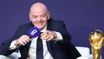 ثورة التسلل.. الفيفا يفتح الباب أمام تطبيق قانون فينجر