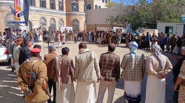 ذمار.. وقفات لمنتسبي الأشغال والشباب والموارد المائية تنديدا باستمرار جرائم العدو ذمار.. وقفات لمنتسبي الأشغال والشباب والموارد المائية تنديدا باستمرار جرائم العدو