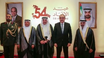 وزير قطاع الأعمال المصري يؤكد حرص الحكومة على تعزيز التعاون مع الإمارات