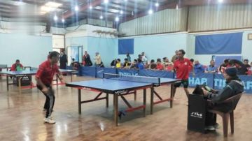 المحاقري وبخه في نهائي البطولة المفتوحة لفردي كرة الطاولة المحاقري وبخه في نهائي البطولة المفتوحة لفردي كرة الطاولة