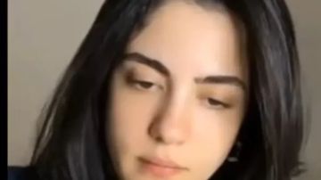 زينه أحمد تواصل إثارة الجدل بلايف جديد زينه أحمد تواصل إثارة الجدل بلايف جديد