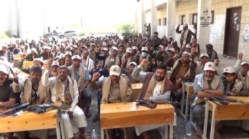 فعالية خطابية في مأرب إحياء للذكرى السنوية لرحيل اللواء صالح الوهبي فعالية خطابية في مأرب إحياء للذكرى السنوية لرحيل اللواء صالح الوهبي